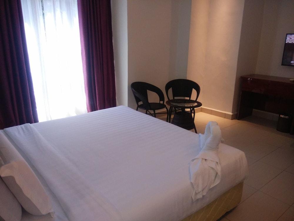 Mny Hotel & Resort Kampung Teluk Nipah Eksteriør bilde