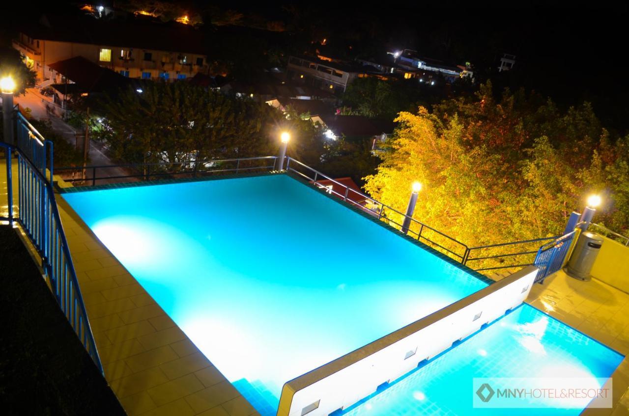 Mny Hotel & Resort Kampung Teluk Nipah Eksteriør bilde